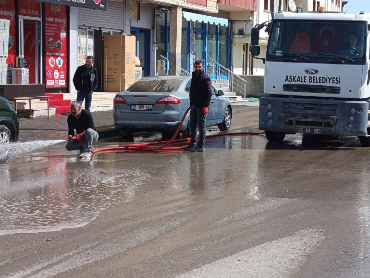 İLÇEMİZDE BAHAR TEMİZLİĞİ