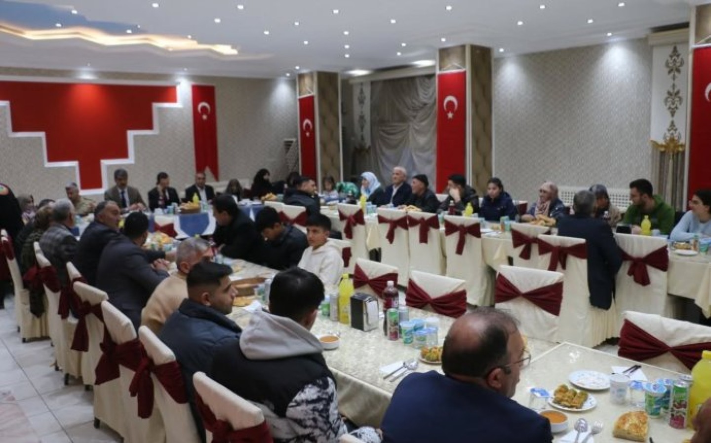 18 Mart Şehitleri Anma Günü ve Çanakkale Zaferi’nin 111. Yılı münasebetiyle iftar programında şehit aileleriyle bir araya geldik.