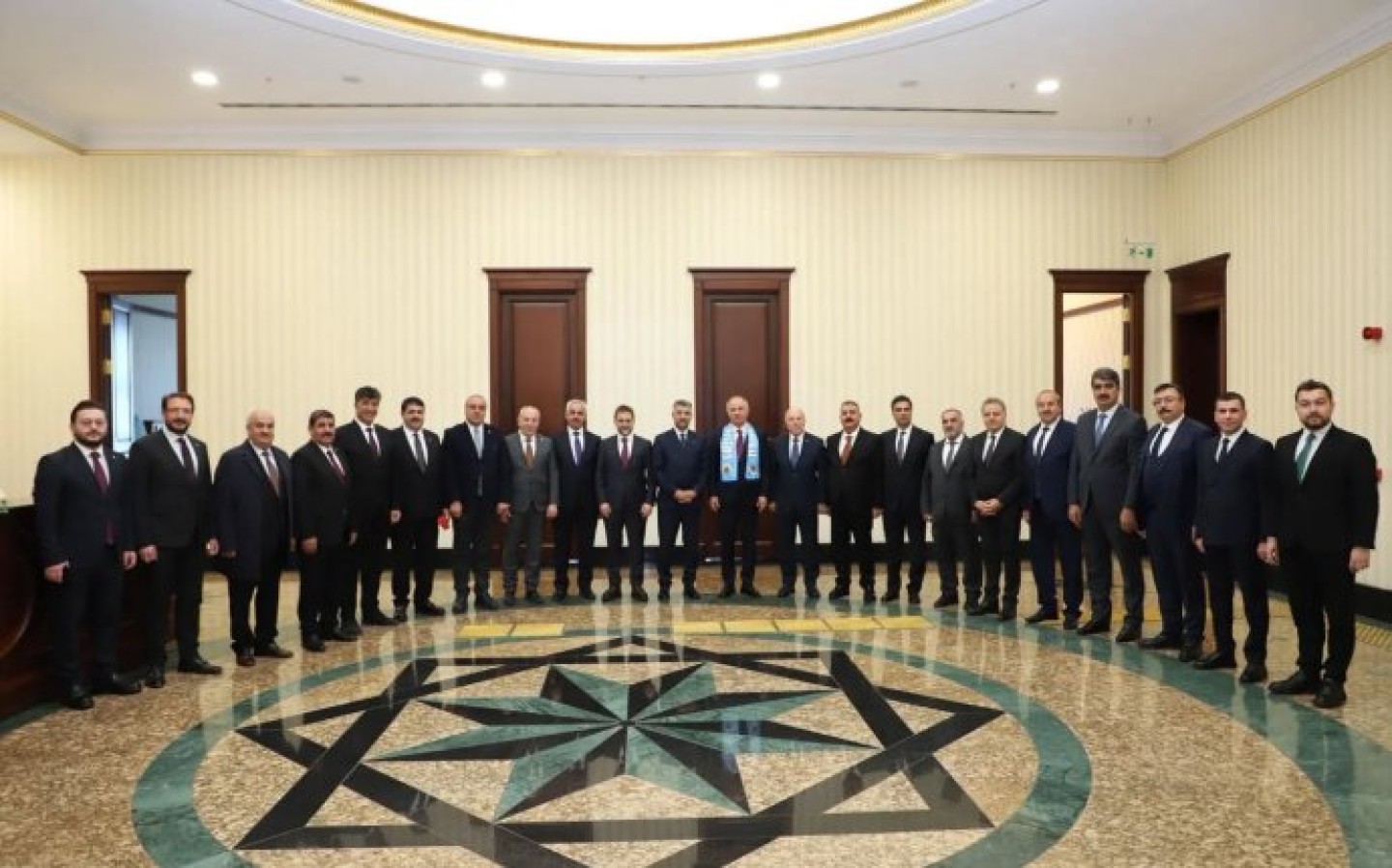 AK Parti Genel Başkan Vekilimiz Sayın Efkan Ala’yı Erzurum heyeti olarak ziyaret ettik. Değerli Genel Başkan Vekilimize nazik kabulleri ve ufuk açan sohbetleri için şükranlarımızı sunuyoruz.