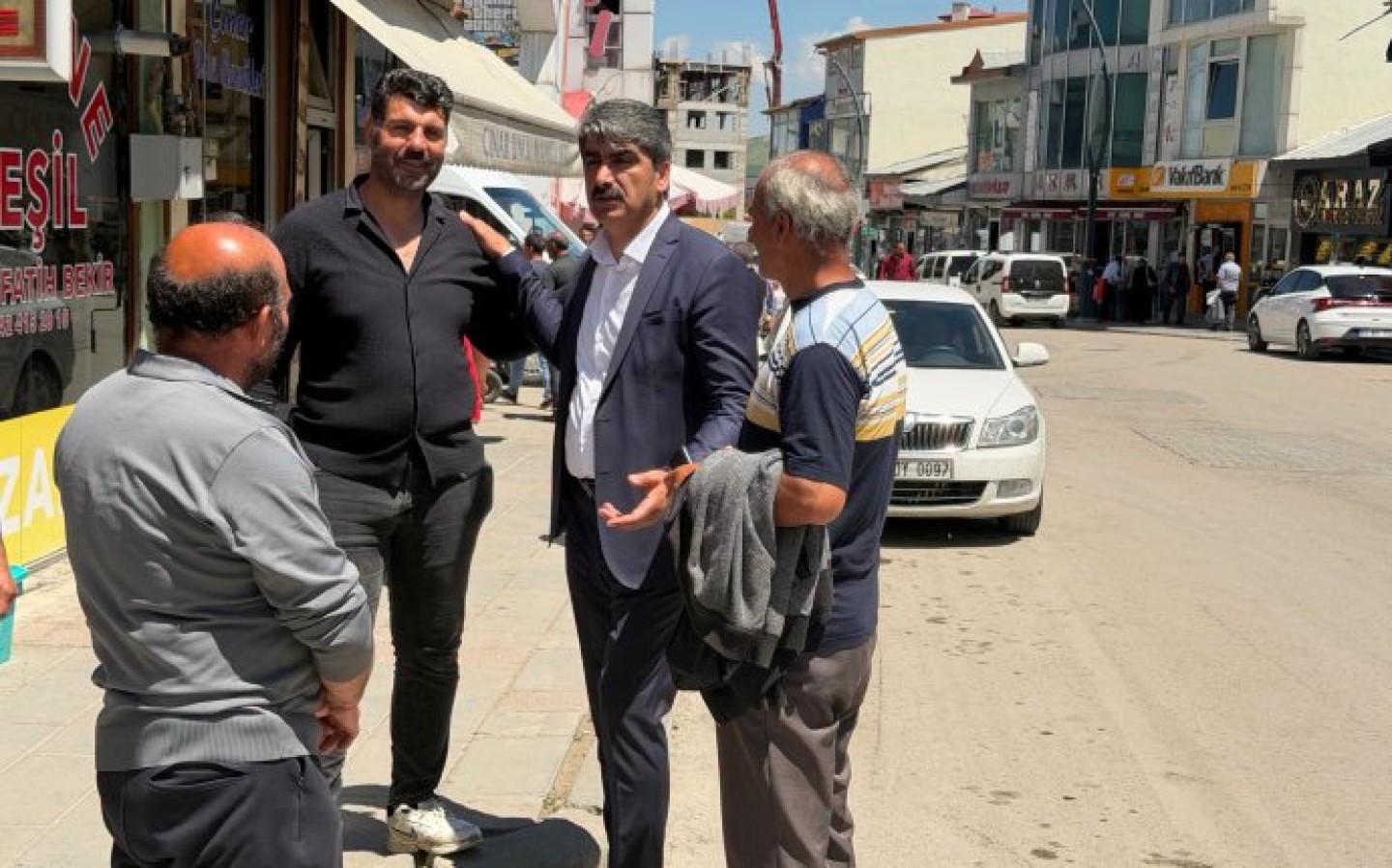 Belediye Meclis Üyemiz Sn. Mustafa Can ile birlikte Sahadayız...