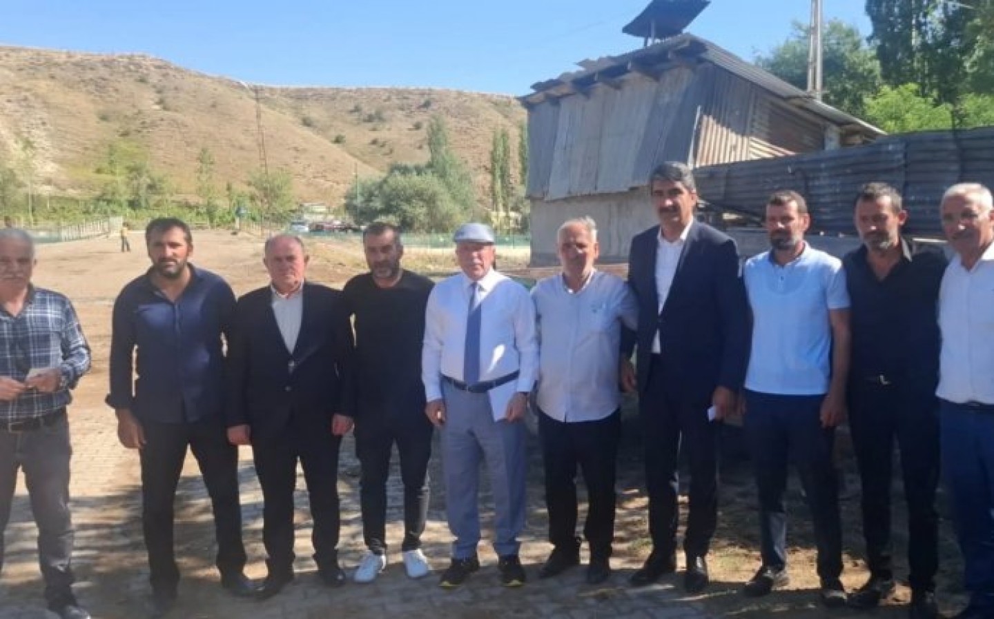 Bir dizi çalışma programı için ilçemizi ziyaret eden, Büyükşehir Belediye Başkanımız Sn. Mehmet SEKMEN ilçemizdeki çalışmalar için incelemelerde bulunarak, yapılacak çalışmalar hakkında değerlendirme yapıldı. Değerli Başkanımıza yapmış olduğu Hizmetle