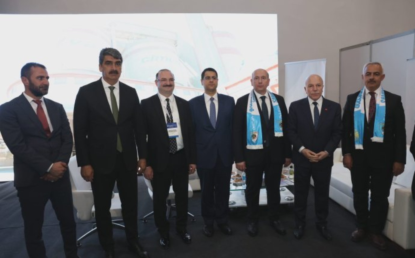 Çalışma ve Sosyal Güvenlik Bakanlığımız koordinasyonunda, Atatürk Üniversitemiz ev sahipliğinde düzenlenen Kuzeydoğu Anadolu Kariyer Fuarı’nın açılış programına katılım sağladık.