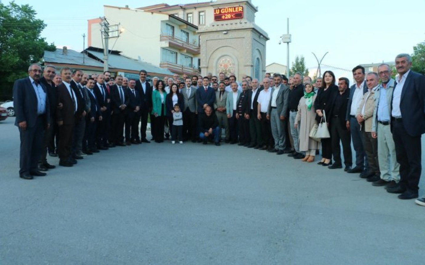 Cumhurbaşkanlığı kararnamesi ile Gaziantep islahiye ilçesine atanan Kaymakamımız Sayın Emre Oğuz Türk ve yine tayinleri çıkan İlçe Cumhuriyet Başsavcı Vekili Sayın İsmail İslam Alparslan ve İlçe Hakimi Sayın Merve Baştürk için düzenlenen veda programı