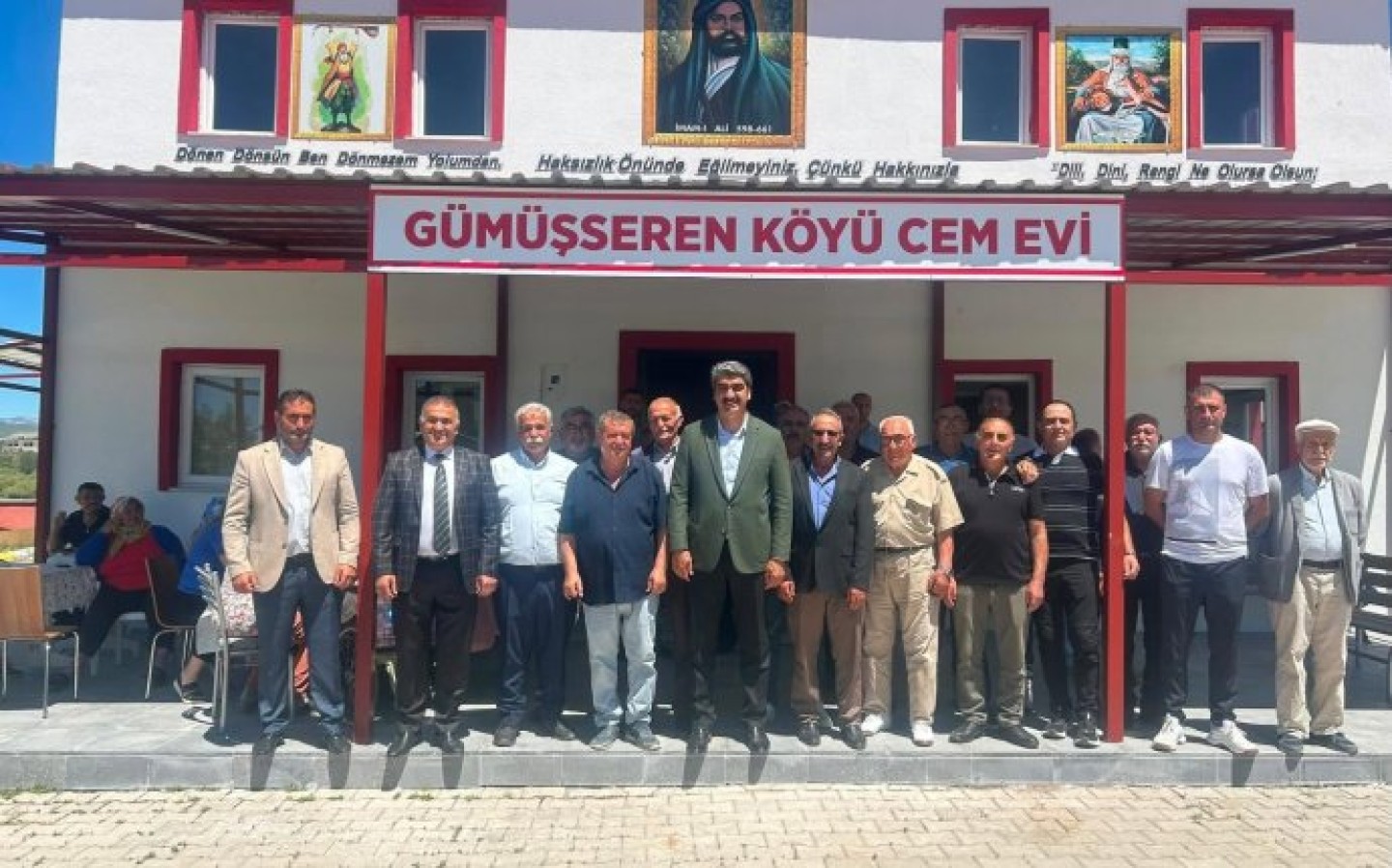 Gümüşseren Mahallemizde Muharrem Ayı münasebetiyle düzenlenen aşure programına meclis üyemiz sayın Cahit Kaplan ile katılarak hemşehrilerimizle bir araya geldik.