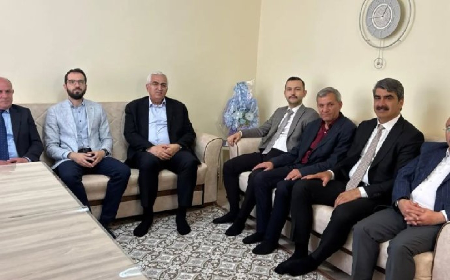 Hakkari Çukurca’da şehadet mertebesine ulaşan aziz şehidimiz Ahmet Tamrak’ın kıymetli kardeşi Hakkı Tamrak Bey’i bayram vesilesiyle ziyaret ettik.