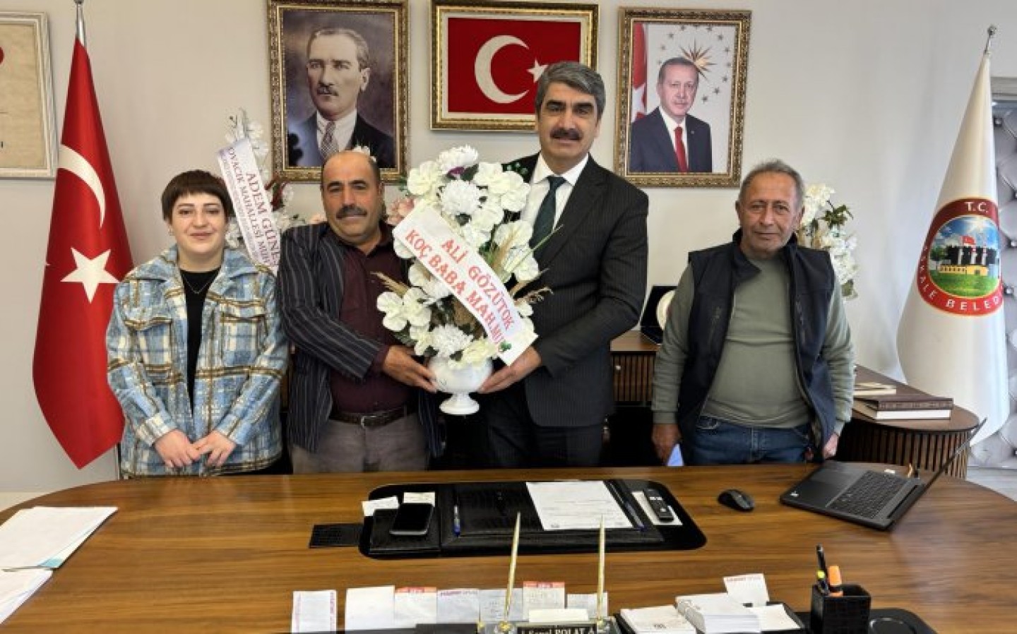 Koçbaba Mahalle Muhtarımız Sayın Ali Gözütok Belediye Başkanımıza Makamında Ziyarette Bulundu.. Nazik Ziyaretleri İçin Teşekkür Ederiz..