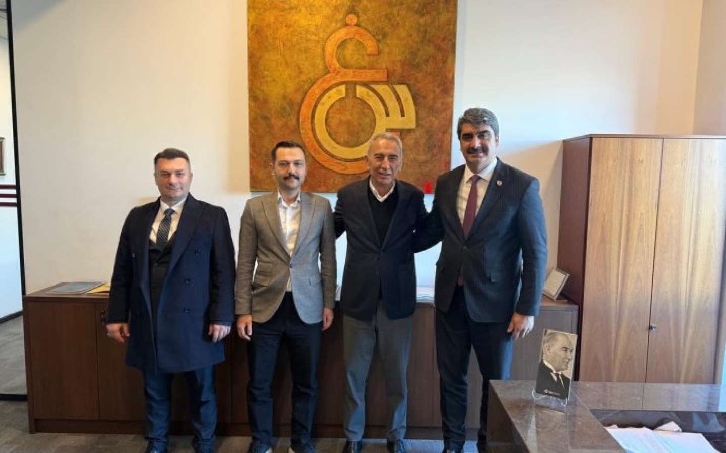 Polat Holding Yönetim Kurulu Başkanı, kıymetli hemşehrimiz Sayın Adnan Polat’ı Kaymakamımız Emre Oğuztürk ile birlikte ziyaret ettik.