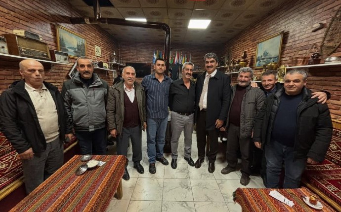 Teravih Sonrası Meclis Üyelerimiz ile Birlik ve Beraberliğimizi Güçlendiren Kahvehane Buluşmaları