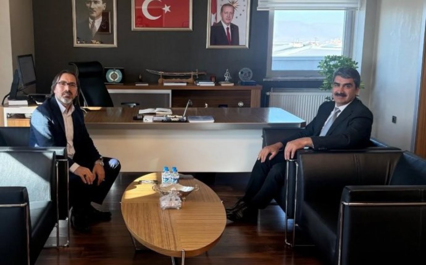 Türk Telekom Bölge Müdürü Mehmet Yılmaz Yazıcı’yı Makamında Ziyaret Ettik.. Kıymetli Müdürümüze İlgi Alakasından Dolayı Teşekkür Ederim..