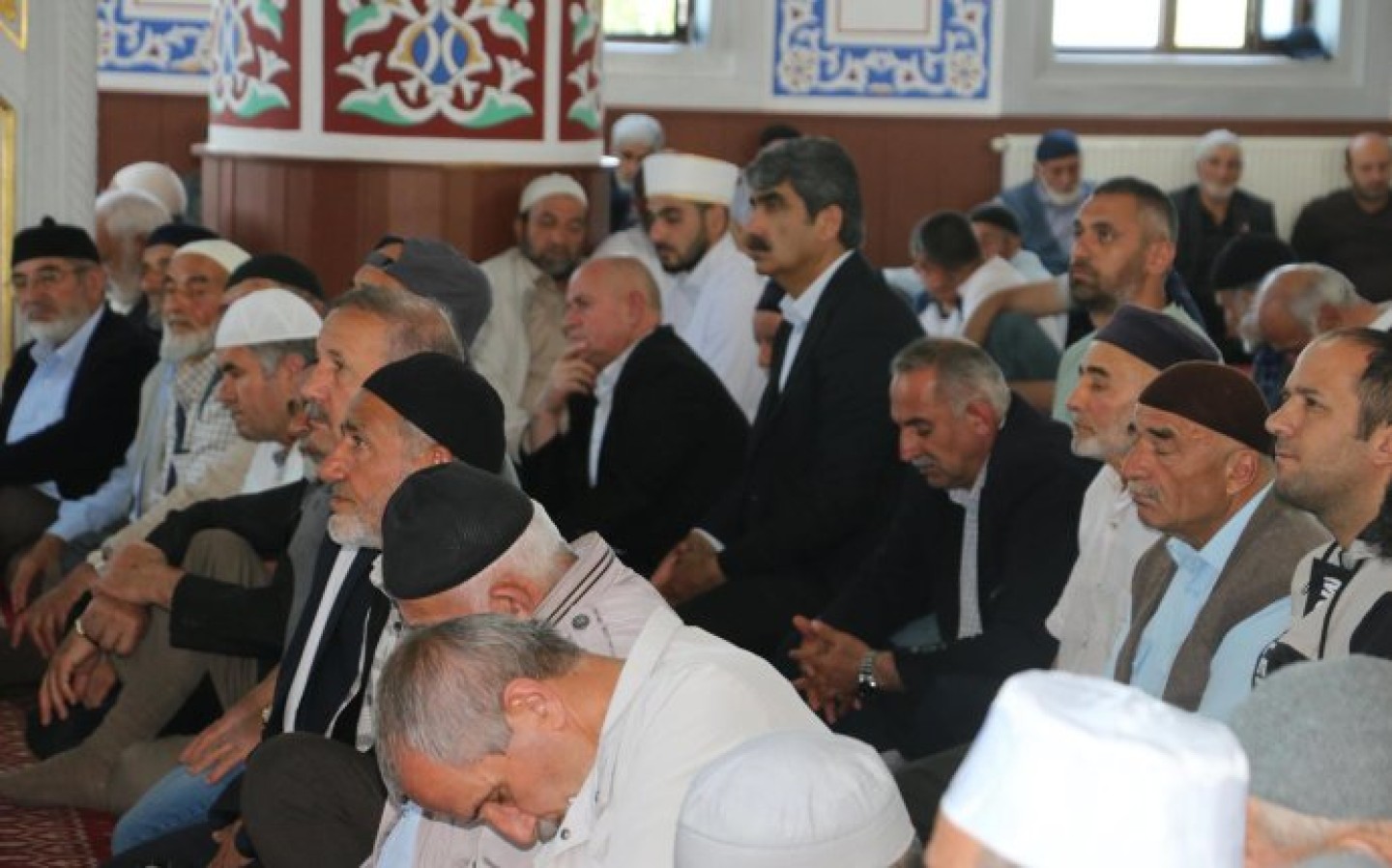 Yeniköy Hz. Ömer Camii’nde düzenlenen geleneksel 1001 Hatim Programı’na katılarak hemşehrilerimizle bir araya geldik.