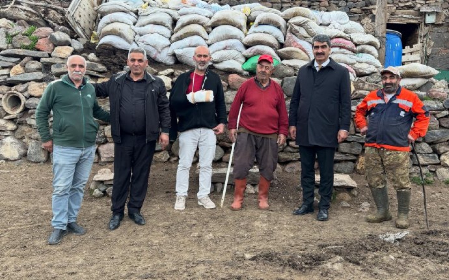 Yeniköy Mahalle Muhtarımız ile birlikte Kolağası Mezramızı ziyaret ettik